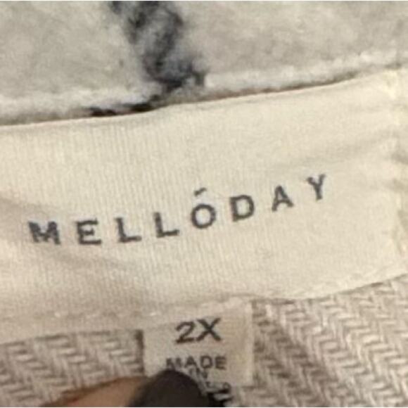 Melloday Women's Plus 2X heavy Flannel Shacket Pockets cream black plaid jacket - Picture 2 of 5